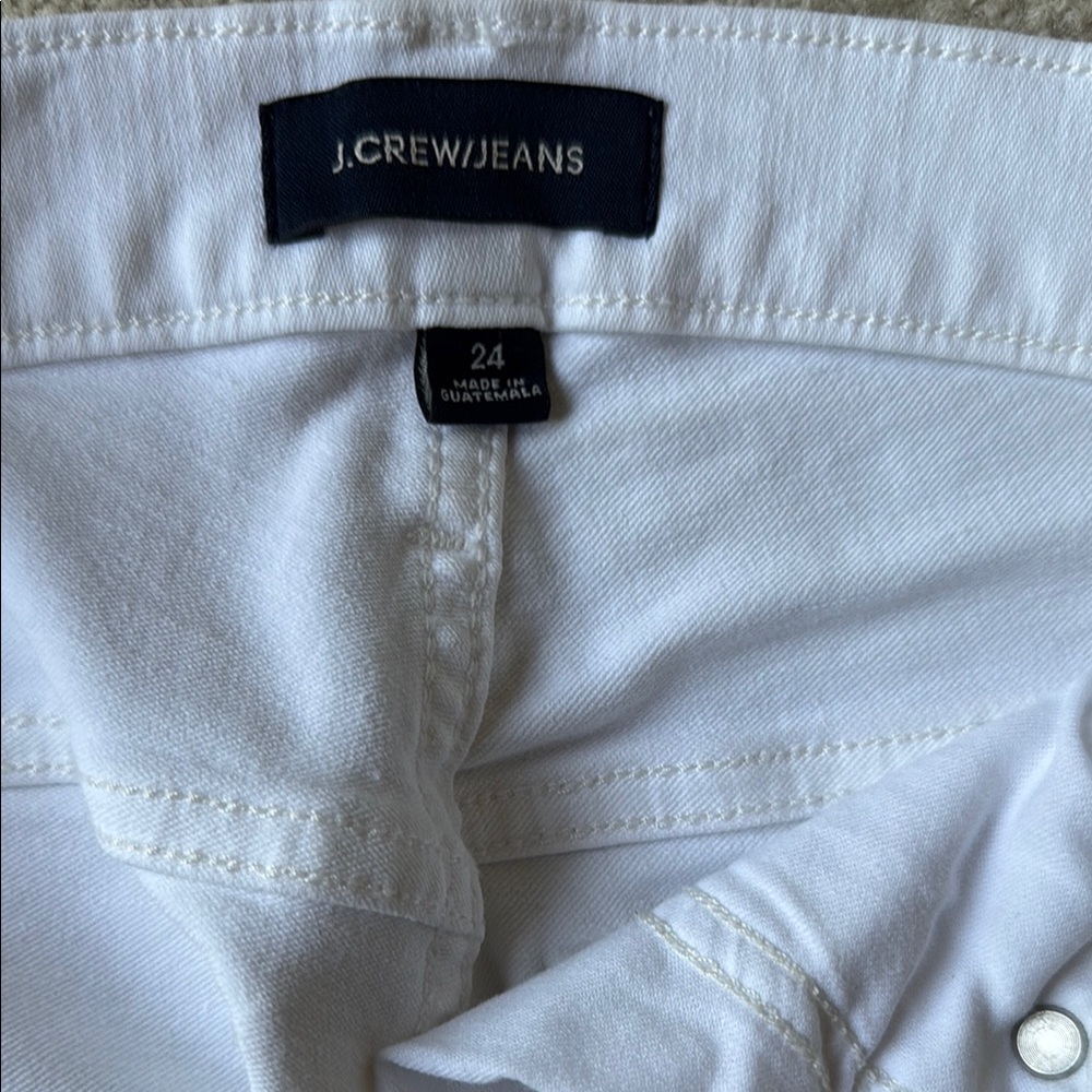 J. Crew Women's Crisp White Jean Shorts & one pair of Free Nike shorts - Picture 4 of 10